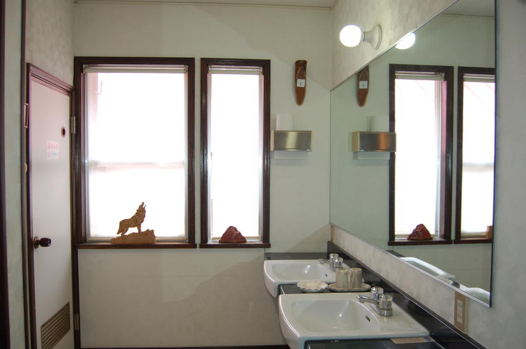Onsen Pension Hanasakiyama Minakami Exteriör bild