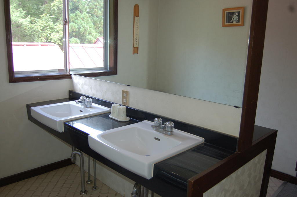 Onsen Pension Hanasakiyama Minakami Exteriör bild
